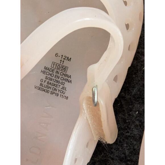 2 Baby Girls Sandals Jelly Shoes 1 Gold, 1 Pink - Picture 7 of 9